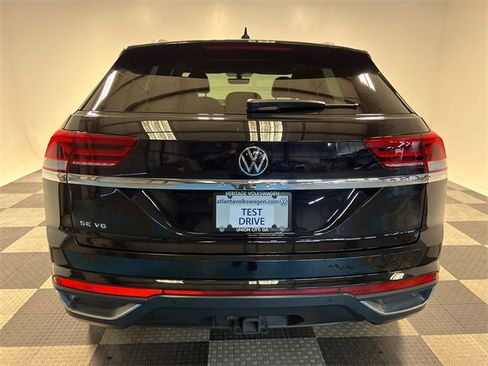 Used 2022 Volkswagen Atlas Cross Sport SE image 4