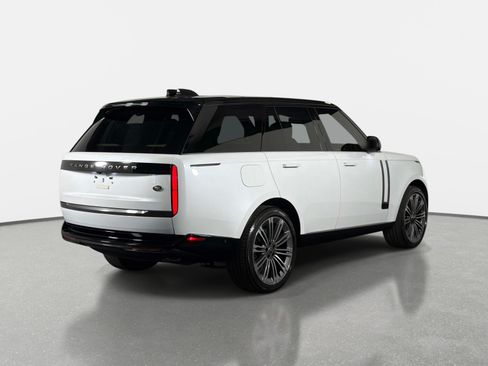 Used 2023 Land Rover Range Rover SE AWD/4WD image 4