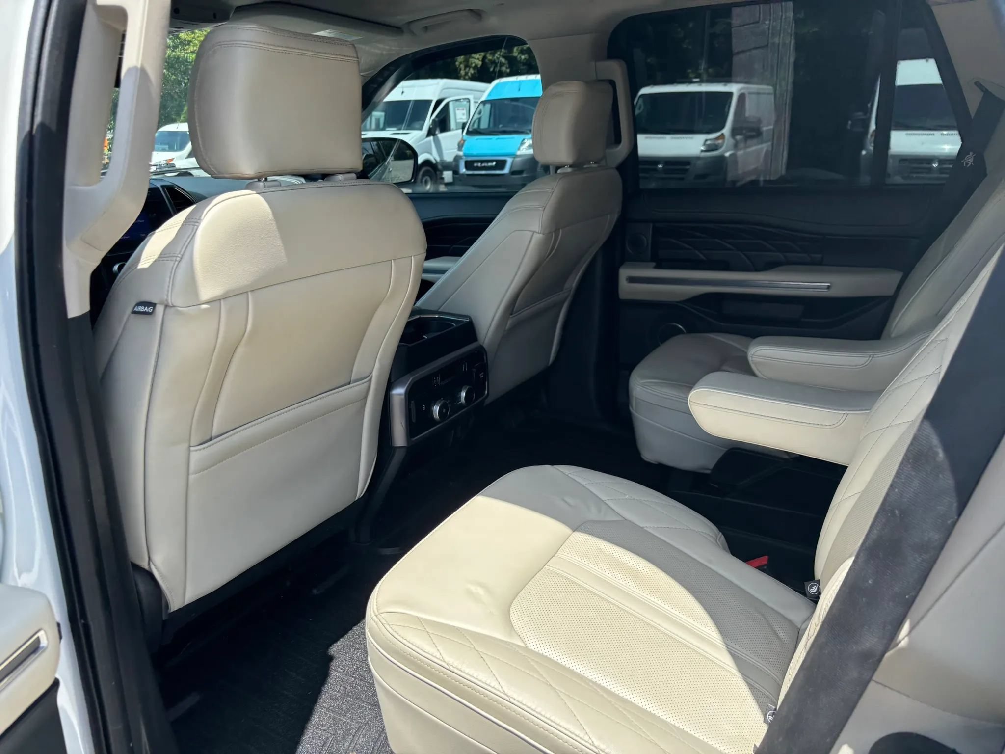 Used 2020 Ford Expedition Platinum AWD/4WD image 13