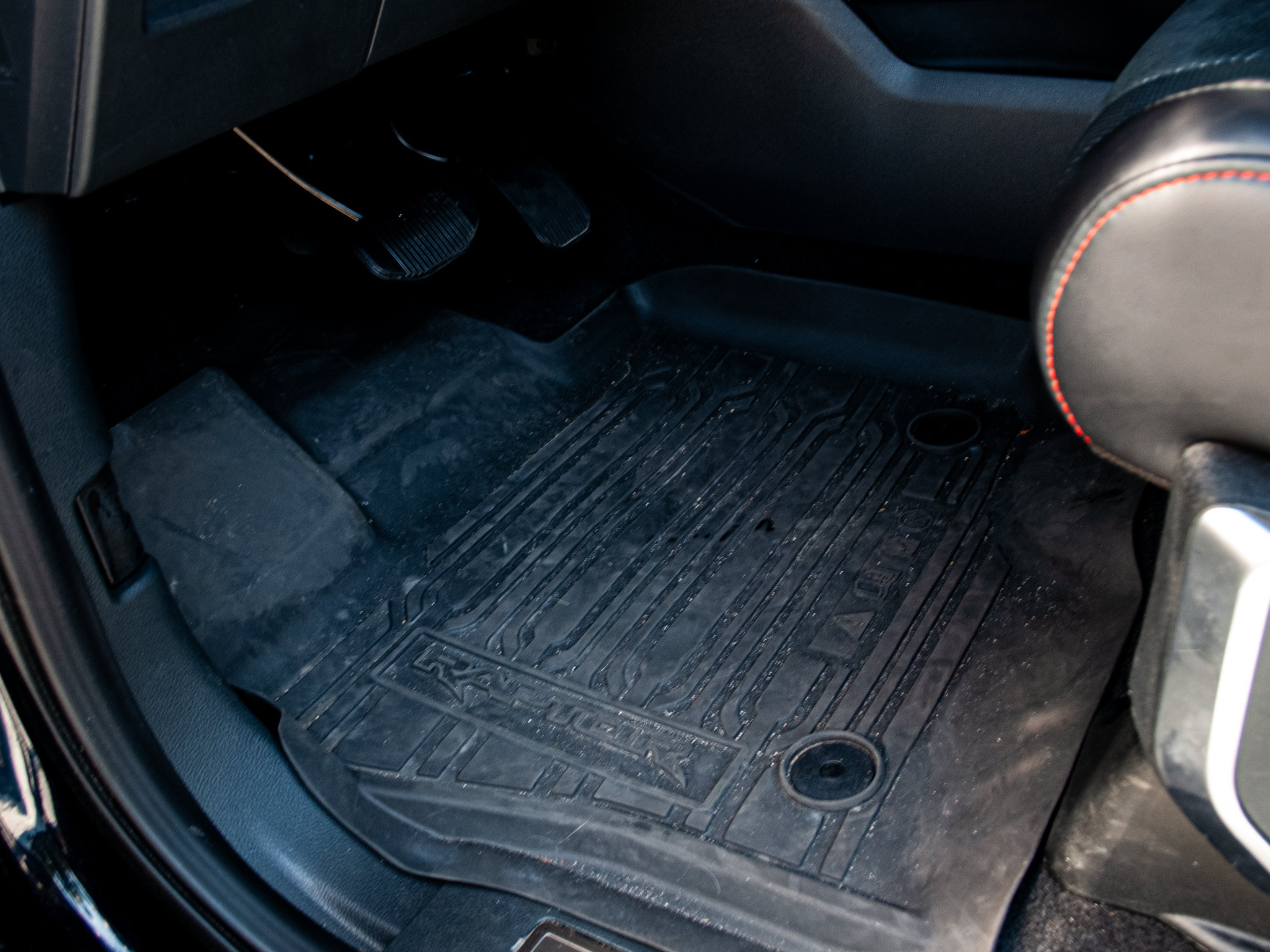 Used 2025 Ford F150 Raptor AWD/4WD image 16