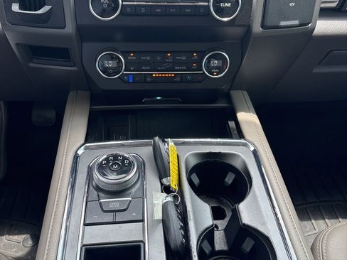 Used 2020 Ford Expedition XLT w/ Equipment Group 202A RWD image 14