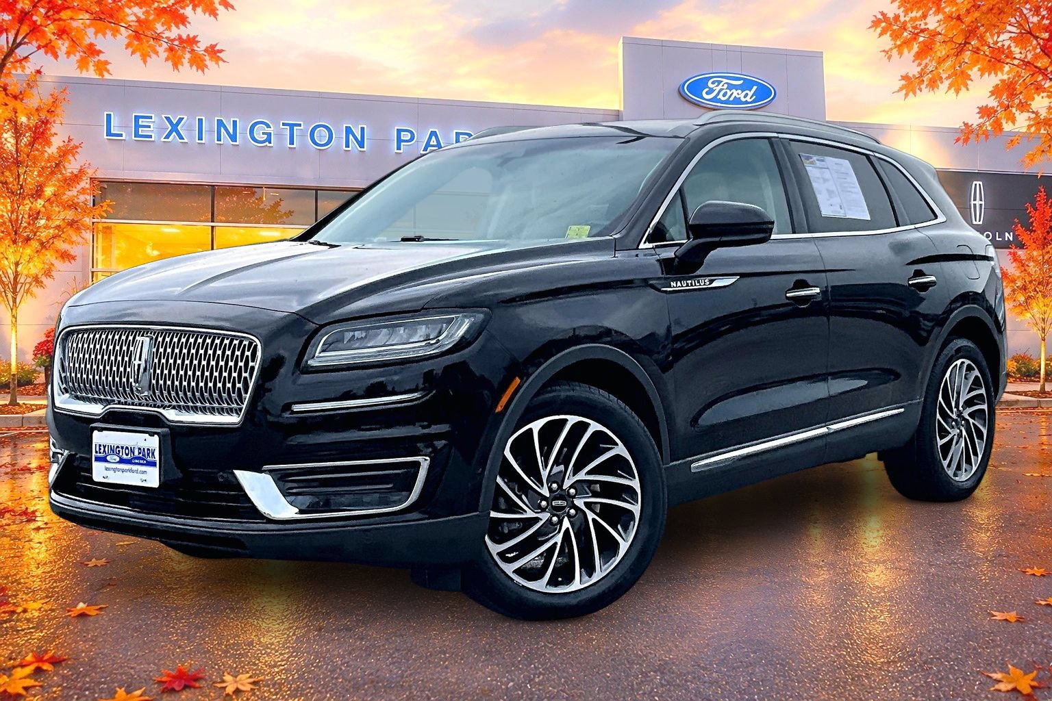 Used 2019 Lincoln Nautilus Reserve AWD/4WD image 3