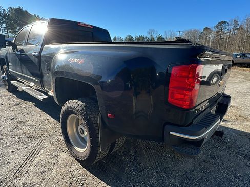 Used 2018 Chevrolet Silverado 3500 High Country w/ Duramax Plus Package image 10