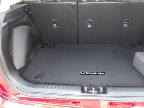 Certified 2025 Hyundai Venue Limited FWD image 13
