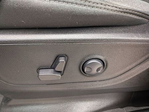 Certified 2023 RAM 1500 Big Horn AWD/4WD image 10