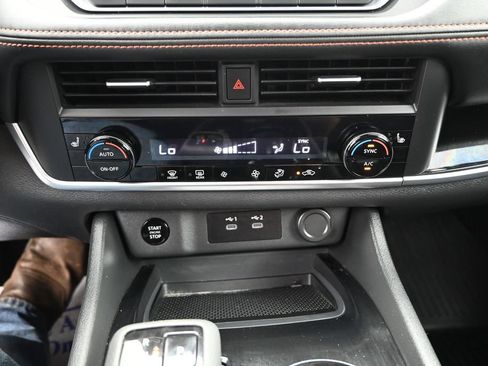 Used 2026 Nissan Rogue SV AWD/4WD image 13