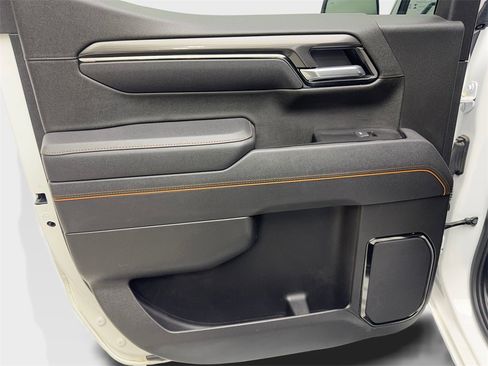 Used 2025 GMC Sierra 1500 AT4 image 39