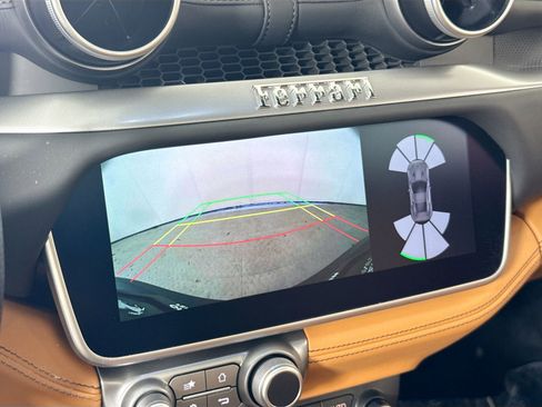 Certified 2019 Ferrari Portofino RWD image 14