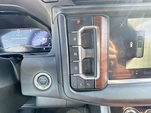 Used 2024 GMC Yukon Denali Ultimate image 16