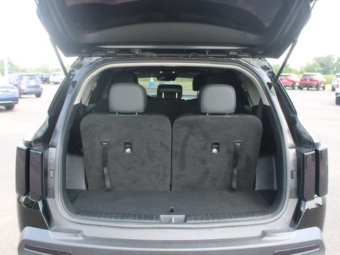 Used 2023 Kia Sorento S w/ Panoramic Sunroof Package AWD/4WD image 16