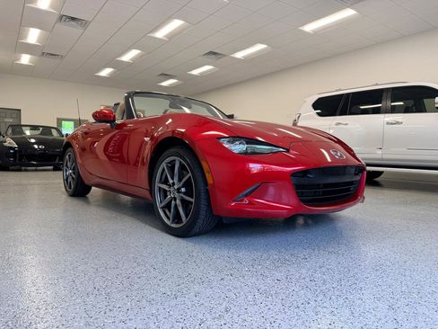 Used 2017 MAZDA MX-5 Miata Grand Touring RWD image 17