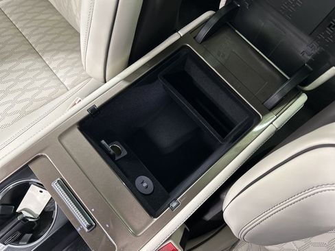 New 2026 Lincoln Nautilus Black Label w/ Jet Appearance Package AWD/4WD image 29