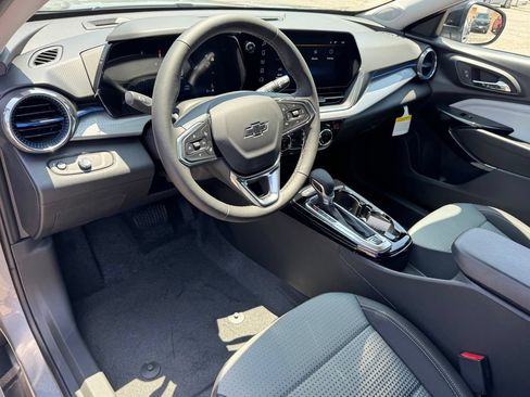 New 2026 Chevrolet Trax LT w/ Midnight Edition FWD image 14
