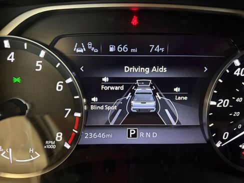 Used 2024 Nissan Frontier SV w/ Technology Package RWD image 31