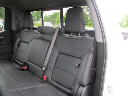 New 2026 GMC Sierra 1500 SLT AWD/4WD image 12
