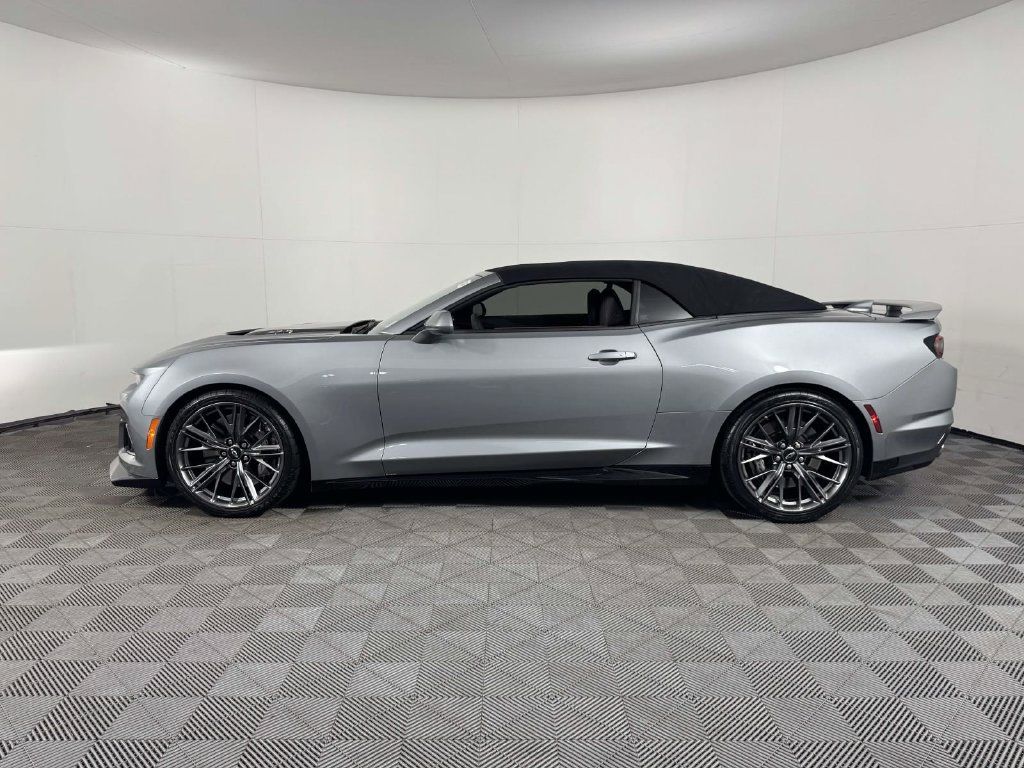Used 2023 Chevrolet Camaro ZL1 RWD image 11