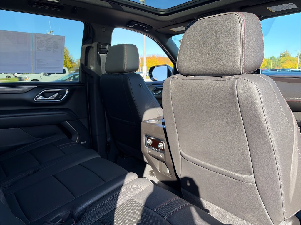 Used 2023 Chevrolet Tahoe RST AWD/4WD image 33
