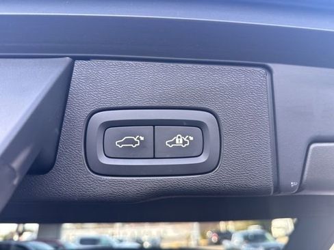 Used 2022 Volvo XC60 B6 Inscription w/ Advanced Package image 33
