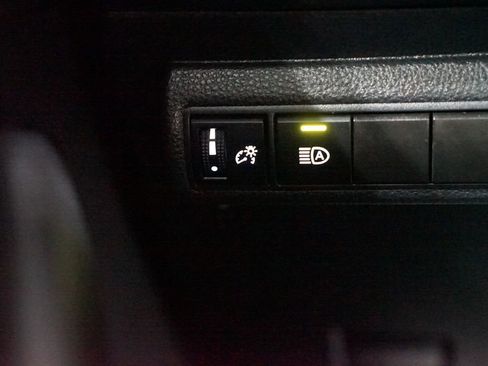 Certified 2024 Toyota Corolla LE image 22