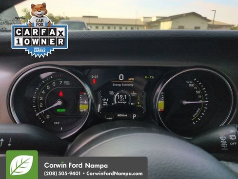 Used 2023 Jeep Wrangler Unlimited w/ Cold Weather Group AWD/4WD image 15