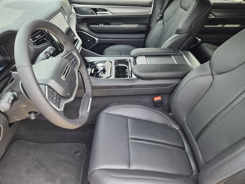 New 2026 Jeep Grand Wagoneer Limited AWD/4WD image 16