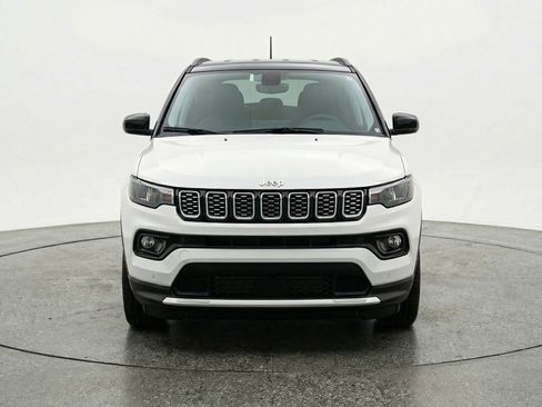 Used 2025 Jeep Compass Limited AWD/4WD image 2
