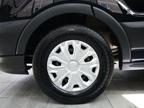 Used 2018 Ford Transit 350 XLT RWD image 8