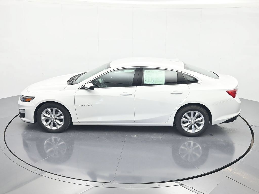 Certified 2025 Chevrolet Malibu LT FWD image 35