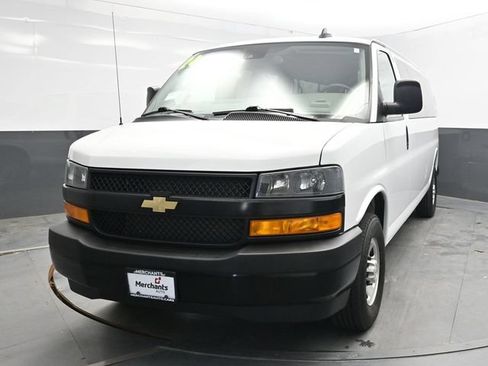 Used 2024 Chevrolet Express 3500 LS RWD image 2