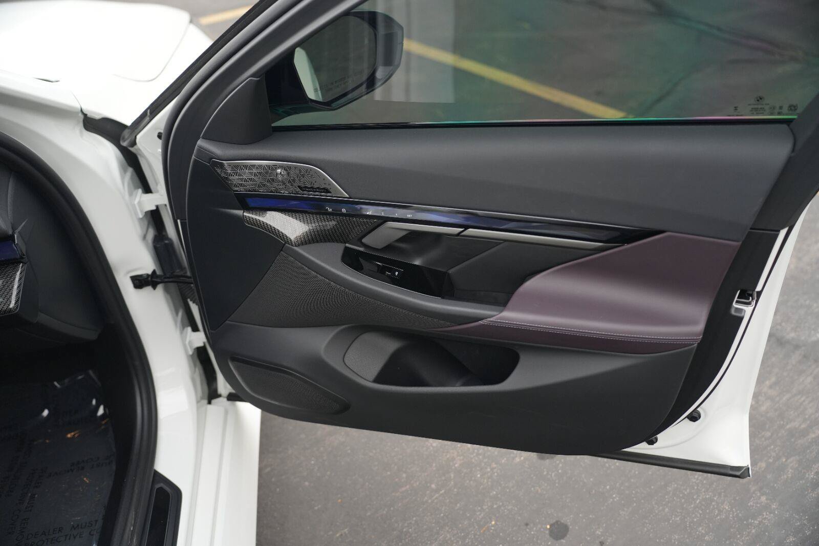 Used 2025 BMW M5 Touring AWD/4WD image 32