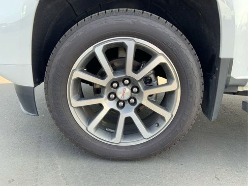 Used 2021 GMC Canyon Denali image 25