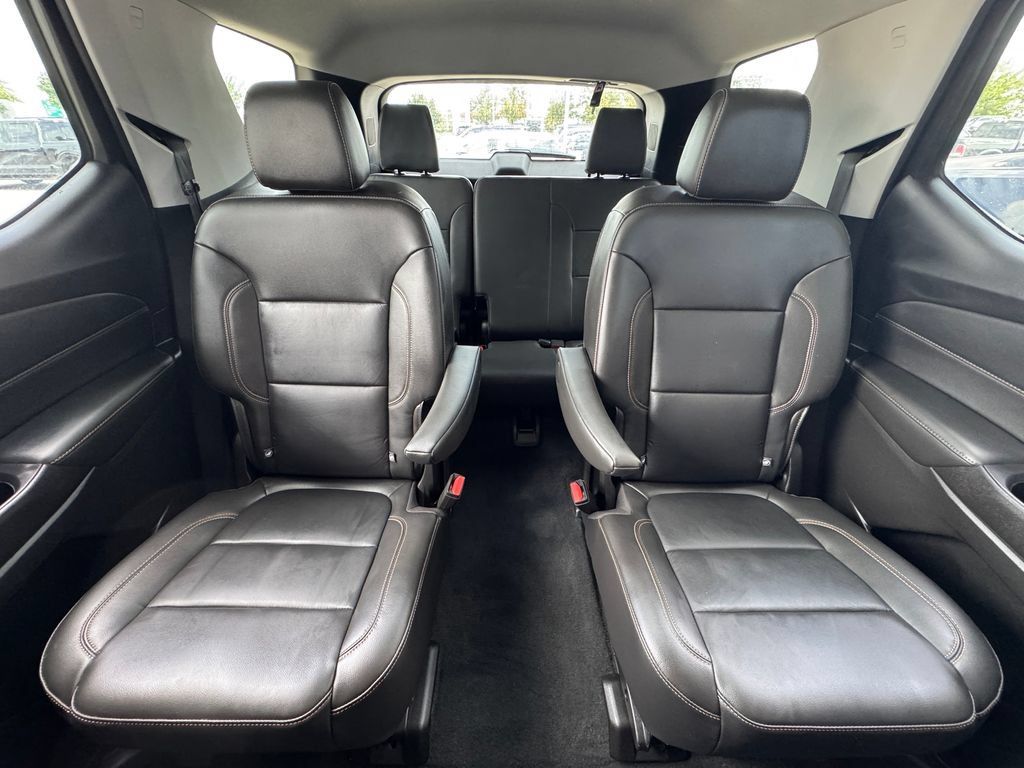 Used 2021 Chevrolet Traverse RS AWD/4WD image 31