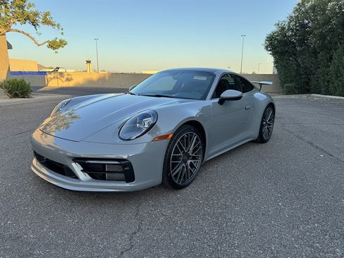 Used 2024 Porsche 911 Carrera 4S w/ Premium Package AWD/4WD image 17