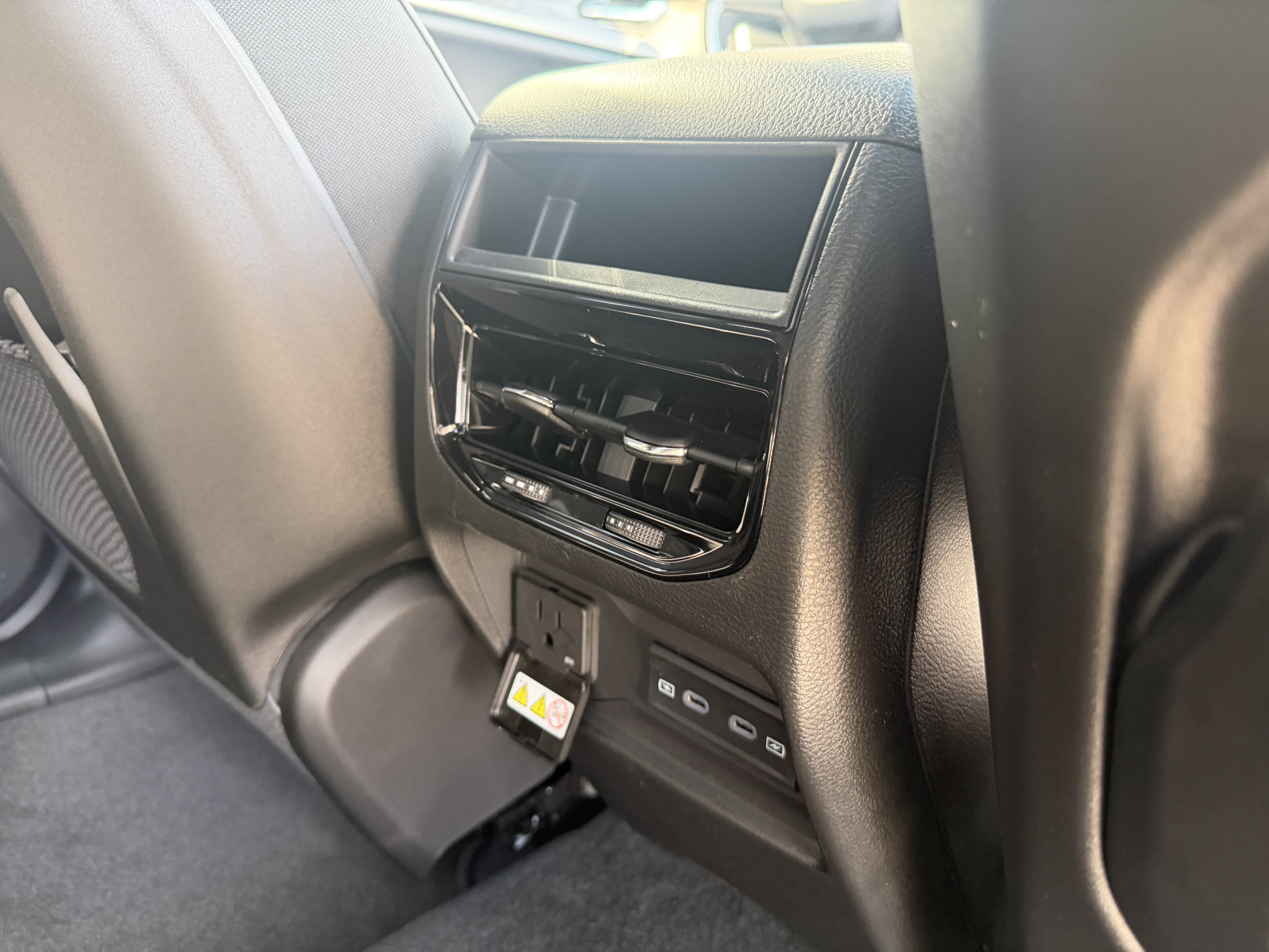 New 2026 Jeep Grand Cherokee Altitude AWD/4WD image 25