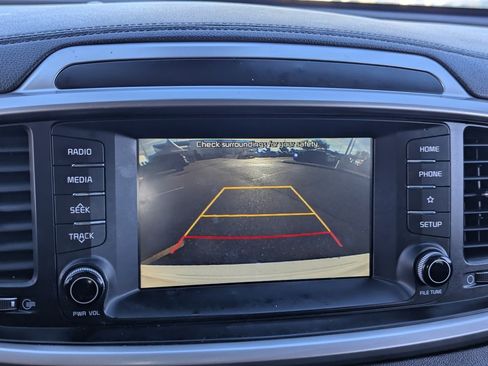 Used 2020 Kia Sorento EX image 24