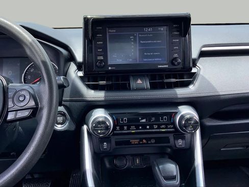 Used 2020 Toyota RAV4 XLE AWD/4WD image 7