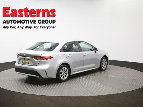 Used 2022 Toyota Corolla LE FWD image 41