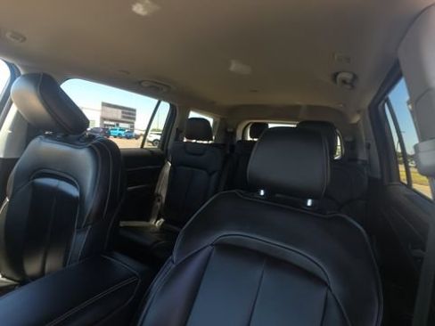 Used 2023 Jeep Grand Cherokee L Limited RWD image 14