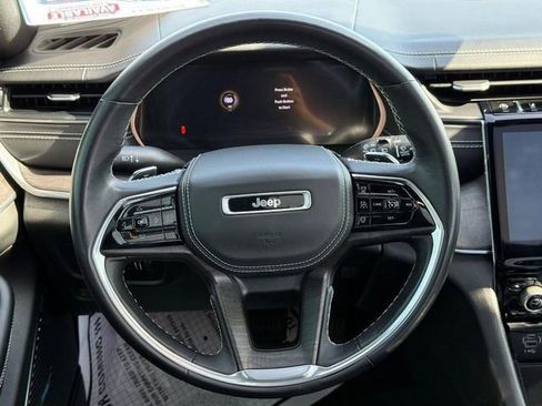 Used 2021 Jeep Grand Cherokee L Overland w/ Luxury Tech Group IV AWD/4WD image 15