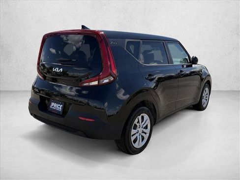 Used 2022 Kia Soul LX FWD image 5
