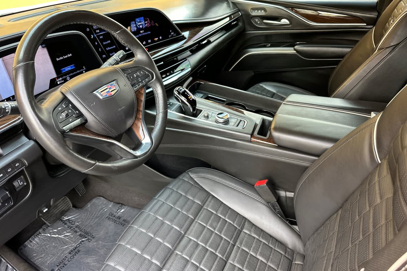 Used 2023 Cadillac Escalade Sport Platinum w/ LPO, ONYX Package AWD/4WD image 9