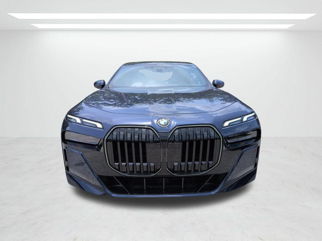 New 2026 BMW 750e xDrive AWD/4WD image 9