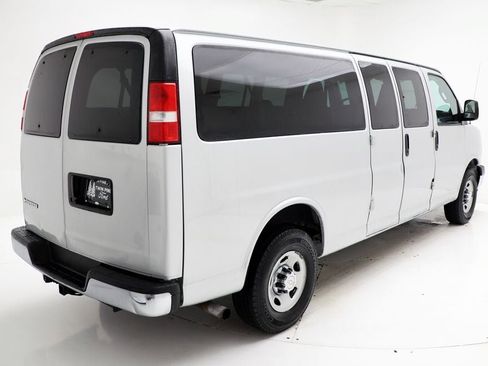 Used 2018 Chevrolet Express 3500 LT w/ LT Preferred Equipment Group image 9