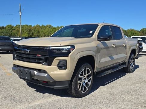 Used 2024 Chevrolet Colorado Z71 w/ Z71 Convenience Package 2 image 1