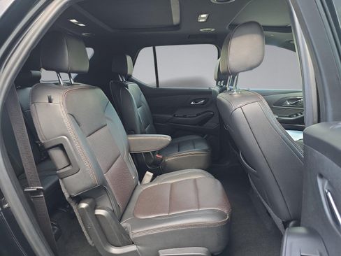 Used 2023 Chevrolet Traverse High Country AWD/4WD image 34