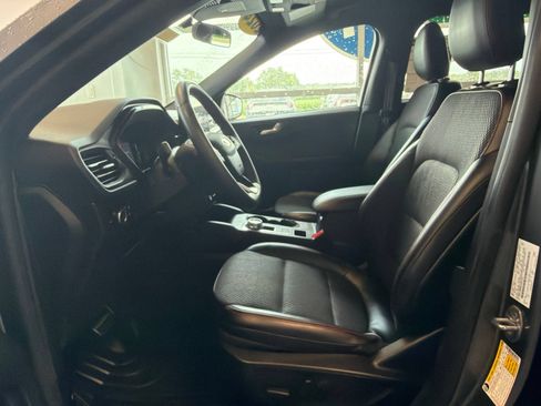 Used 2024 Ford Escape ST-Line w/ Tech Pack #1 AWD/4WD image 16