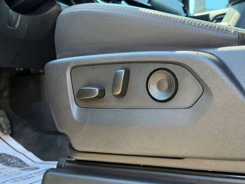 Used 2025 GMC Sierra 2500 AT4 AWD/4WD image 32