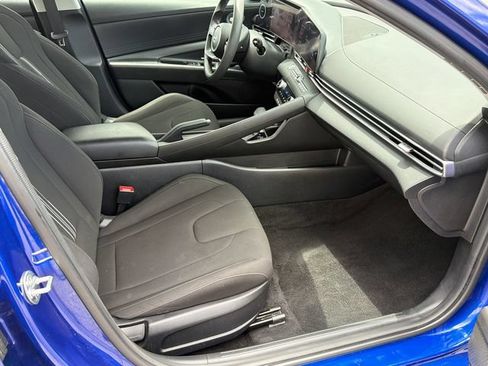 Used 2024 Hyundai Elantra SEL FWD image 13
