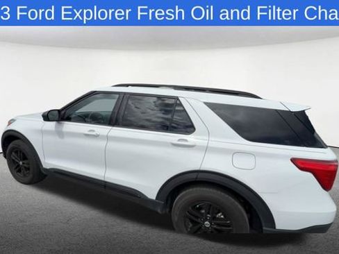 Used 2023 Ford Explorer XLT AWD/4WD image 6