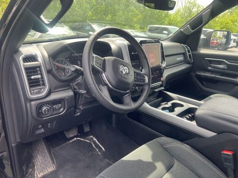 Used 2025 RAM 1500 Big Horn AWD/4WD image 5